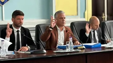 Adrian Veștea, poate cel mai bogat premier din istoria țării. Propusul lui Nicușor Dan are 68.000 de metri de terenuri
