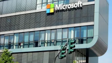 AI rules: Microsoft renunță la un sfert din forța sa de muncă de la nivel global: Program de plecări voluntare pentru 60.000 de angajați