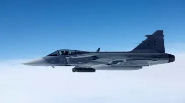 Alertă NATO în Europa la cel mai înalt nivel: avioane Gripen au interceptat un avion israelian deasupra Ungariei
