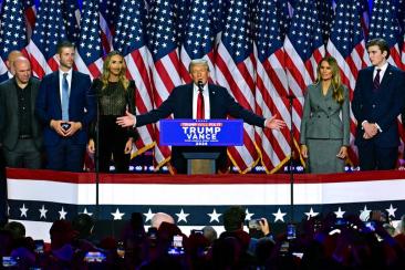ANALIZĂ: Cât de popular mai este presedintele Donald Trump printre americani?