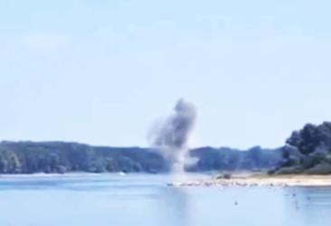 Armata a reușit să devieze cursul Dunării, ca apa să ajungă la centrala de la Cernavodă. Militarii au folosit 100 de kilograme de explozibil