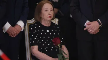 Asistenta care a îngrijit-o pe Rodica Stănoiu face dezvăluiri fulminante despre relația dintre fosta ministră și bărbatul cu 50 de ani mai tânăr
