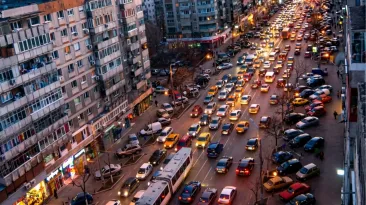 Bucureștiul și Ilfovul au cam 3 milioane de autoturisme. Cifrele arată cât spațiu ar ocupa toate mașinile în Capitală
