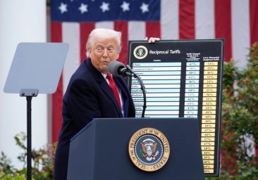 Cacealmaua lui Trump a reușit: Europa renunță la toate tarifele împotriva SUA, fără ca șeful de la Casa Albă să facă la fel
