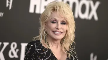 Ce a închis Dolly Parton într-o cutie secretă, cu ordin să fie deschisă abia în anul 2046
