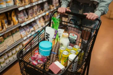 Ce prețuri au bulgarii după trecerea la euro față de echivalentul celor din România
