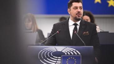 Claudiu Târziu: „România e tot mai înglodată în datorii. Câțu, Orban, Ciucă, Ciolacu și Kelemen au vândut pe nimic viitorul acestei țări"