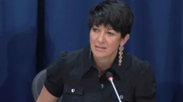 Conversații incendiare cu Ghislaine Maxwell - Noile dezvăluiri din dosarul Jeffrey Epstein scot la iveală o adevărată telenovelă
