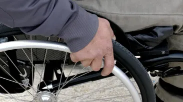 Criminalii de la conducerea Capitalei: Stimulentul financiar pentru handicap, suspendat până în noiembrie 2030
