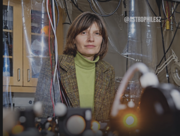 Cum a reusit o cercetătoare sa reduca viteza luminii de 20 de milioane de ori si sa o si oprească temporar