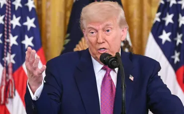 Donald Trump este tot mai aproape să elimine trecerea la ora de iarnă
