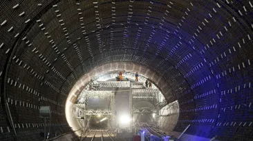 Elveția se bagă sub pământ: Un uriaș buncăr constituit dintr-o rețea gigantică poate adăposti populația din orașe în caz de calamitate la suprafață