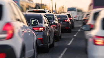 Funcția ascunsă a mașinii pe care mulți șoferi nu o cunosc. Poate fi extrem de utilă în trafic
