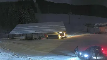 Furt ca-n filme pe o pârtie din Austria: doi români au furat un seif și l-au dus cu schiurile până la mașină