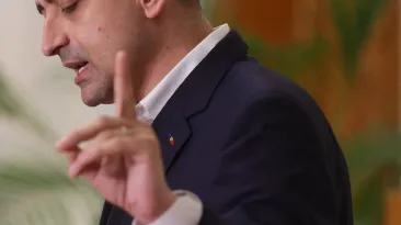 George Simion cere anticipate: "Asta este soluția constituțională care ar trebui adoptată de un individ care conduce România și are o dungă roșie așa pe buletin"