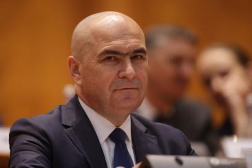 Guvernul bolojanilor nu dă un ban pe Nicușor Dan: Primul efect după creșterea TVA. Premierul demagog: "Nu putem ascunde asta!"
