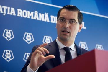 Incendiu la terenul de minifotbal din Focșani al familiei șefului FRF. ISU fusese sesizat cu privire la instalațiile terenului ce au pus în pericol un întreg cartier