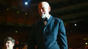 John Malkovich a făcut un film pe care nimeni din această generație nu îl va vedea. Va putea fi văzut abia în 2115
