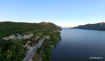 Locurile interzise de pe țărmul Dunării, dispărute sub ape. „Grănicerii au ordin să împuște pe oricine se apropie de maluri"
