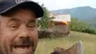 Maramureșean reținut de Poliție după ce i-a incendiat casa unui vecin în direct pe TikTok. "Te-am răbdat atâția ani de zile. Nu mai suport!"