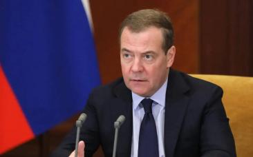 Medvedev a admis posibilitatea unui atac direct asupra fabricilor germane de echipament militar destinat Kievului

