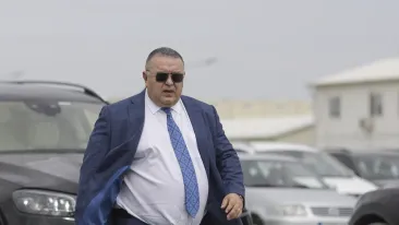 Mihai Daraban care a plătit zborul privat la Mykonos: de la PDSR pe linia Năstase la PNL. Șef la Camera de Comerț a vrut un "registru paralel" al firmelor taxate obligatoriu