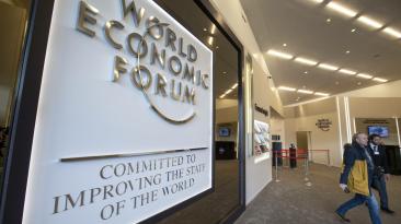 Miniștri și consilieri cu viziuni neo-marxist-globaliste reprezintă România la Forumul Economic Mondial de la Davos. Ne costă 300.000 de euro