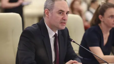 Ministrul Finanțelor trage linie, după un an de austeritate și eforturi pentru reducerea deficitului: Este nevoie de o schimbare mult mai profundă
