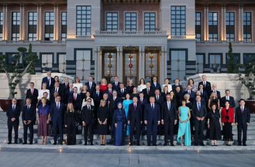 Nicușor Dan despre întâlnirea cu Donald Trump la dineul de la Ankara: "I-am prezentat-o pe Mirabela"