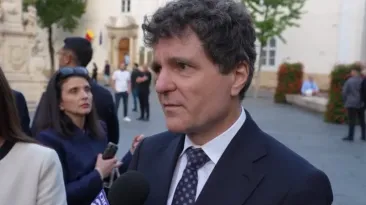 Nicușor Dan pleacă în Polonia, România e în continuare în blocaj politic. Președintele participă la reuniunea liderilor de pe Flancul Estic
