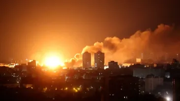 O altă noapte de groază pentru Kiev: armata rusă a lansat un atac masiv cu drone și rachete balistice în noaptea de vineri spre sâmbătă