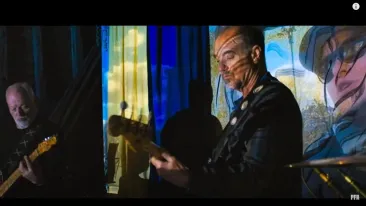 O chitară a unui membru Pink Floyd s-a vândut pentru suma record de 14,6 milioane de dolari. O baterie care a aparținut lui Ringo Starr de la Beatles - 2,4 milioane de dolari