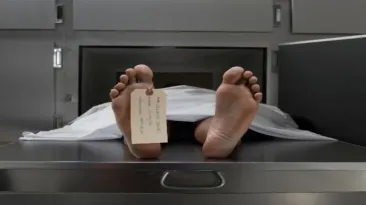 Oamenii cred că e o fantomă - a înviat din morți de șase ori: "M-am trezit la morgă și am plecat acasă!"