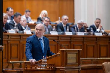 Peste 45.000 de posturi desființate și reduceri de cheltuieli cu personalul de peste 4,5 miliarde. Ce prevede reforma administrației adoptată de Guvern
