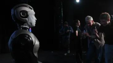 Robotica chineză din nou în prim-plan: Umanoidul care sfidează limitele echilibrului și coordonării - Stiripesurse.md
