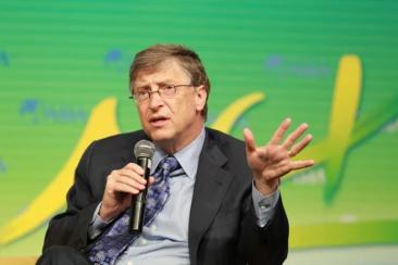 Semnal de alarmă lansat de fondatorul Microsoft. Bill Gates avertizează că inteligența artificială poate provoca un miliard de decese
