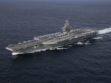 Situație critică pentru marinarii de pe USS Abraham Lincoln. Multiple tentative de aruncare peste bord din cauza condițiilor de pe navă. "Speră să nu se trezească mâine"
