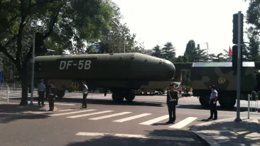 Statele Unite acuză China că vrea să-i egaleze arsenalul nuclear şi că a efectuat teste secrete
