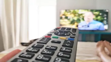 Trucul gratuit prin care poți schimba radical imaginea televizorului tău în doar două minute
