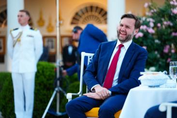 Trump a lăsat instrucțiuni precise pentru Vance, în cazul în care ar fi asasinat. "În sertarul din birou se află o scrisoare adresată vicepreședintelui"
