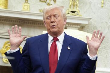 Trump ia în calcul încheierea operațiunii din Iran. S-a încercat lovirea cu rachete balistice a unei baze militare americane aflate la 4.000 de kilometri distanță
