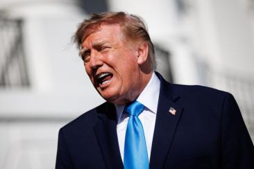 Trump ia în calcul să atace Iranul cu "mama tuturor bombelor". MOAB este cea mai mare bombă convențională din arsenalul SUA
