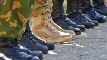 Ucraina a trimis armatei ruse papuci cu explozibil în talpă. Pachetele au fost livrate sunt forma unor ajutoare umanitare
