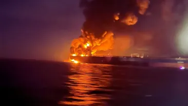 Ucraina loveşte opt petroliere din „flota fantomă" a Rusiei, care livrau combustibili în Crimeea
