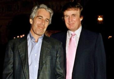 Un fost spion MI6 pentru Rusia, ipoteză în cazul Epstein: Recrutat în trecut de serviciile rusești și controlat de Kremlin, ar fi avut un „kompromat" despre Trump