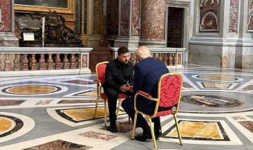 Un specialist în citirea pe buze dezvăluie ce i-ar fi spus Zelenski lui Trump la funeraliile Papei, în prima lor întâlnire după confruntarea din Biroul Oval
