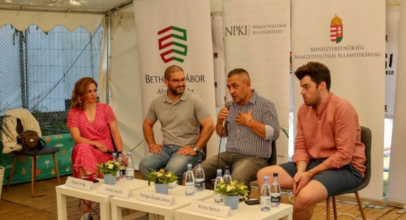Șeful Cancelariei lui Viktor Orbán se laudă la Tuşnad (Tusványos) cu „O naţiune în acţiune"
