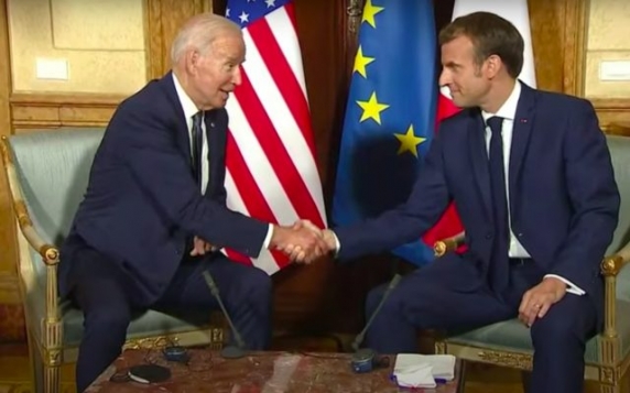 Biden și Macron ne arunca-n luptă: "Vom întări prezența militară în România dacă Rusia atacă Ucraina!"