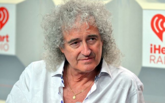 https://www.ziuanews.ro/static/i/imagini-articole/572/brian-may-de-la-queen-a-suferit-un-infarct-la-inceputul-lunii-dupa-operatie-vedeta-britanica-a-cantat-hammer-to-fall-impreuna-cu-formatia-romaneasca-trooper-1.jpg