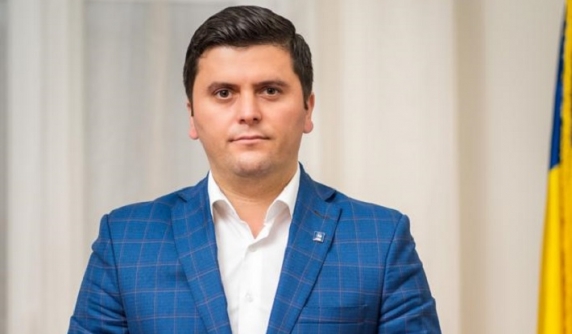 După scandalul imnului secuiesc de la hochei, vicepreședintele PNL Adrian Cozma cere demiterea ministrului Tanczos Barna